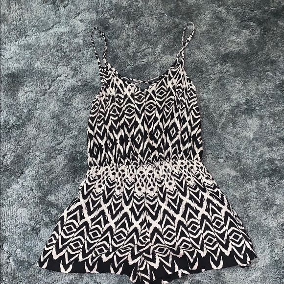 Romper - Picture 1 of 2